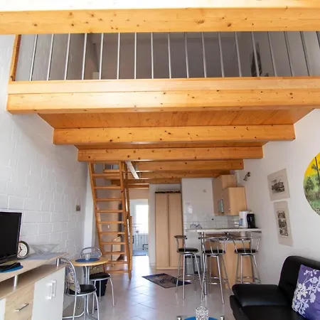Hausanna - Casanautico Apartman